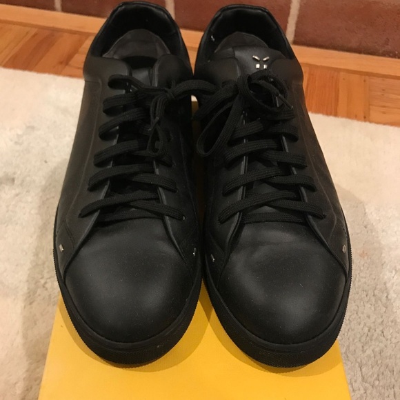 Black Fendi sneakers - Picture 2 of 6
